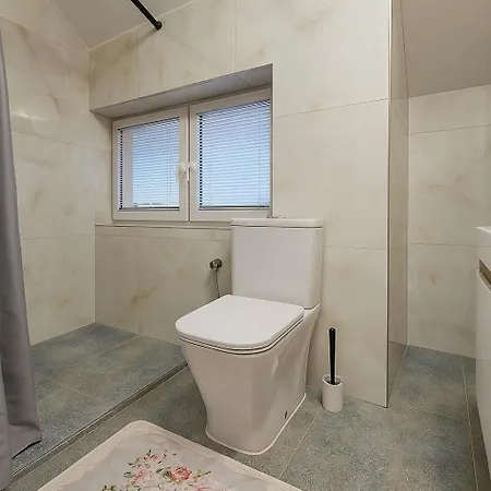 Kindstay W Free Parking Near Prague Airport Apartament