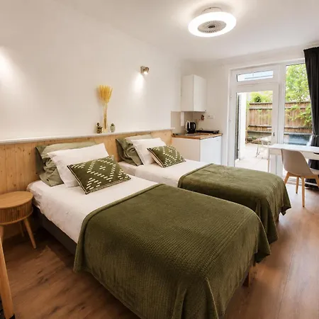 Kindstay Prague Airport Tuchomerice