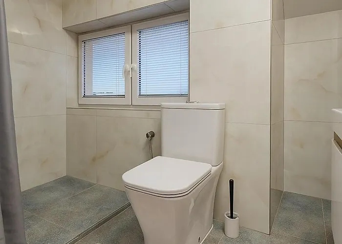 Kindstay W Free Parking Near Prague Airport شقة